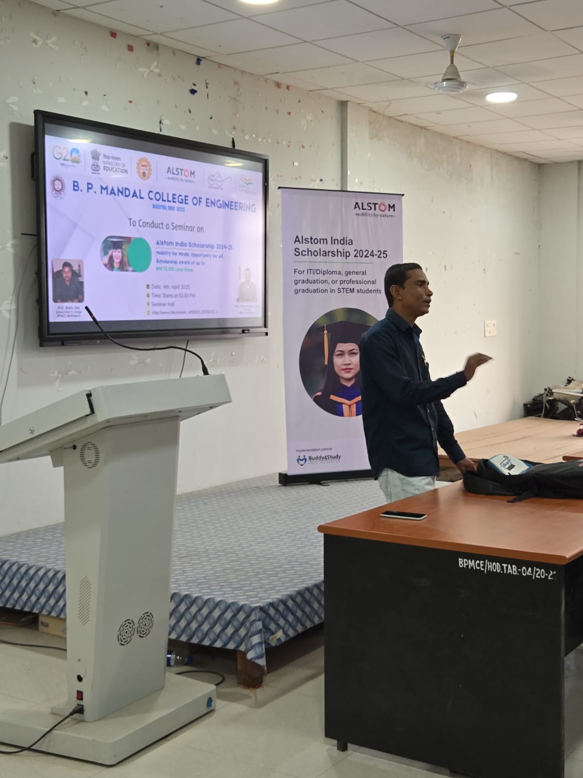 MedhaVardhan trainer conducting a seminar